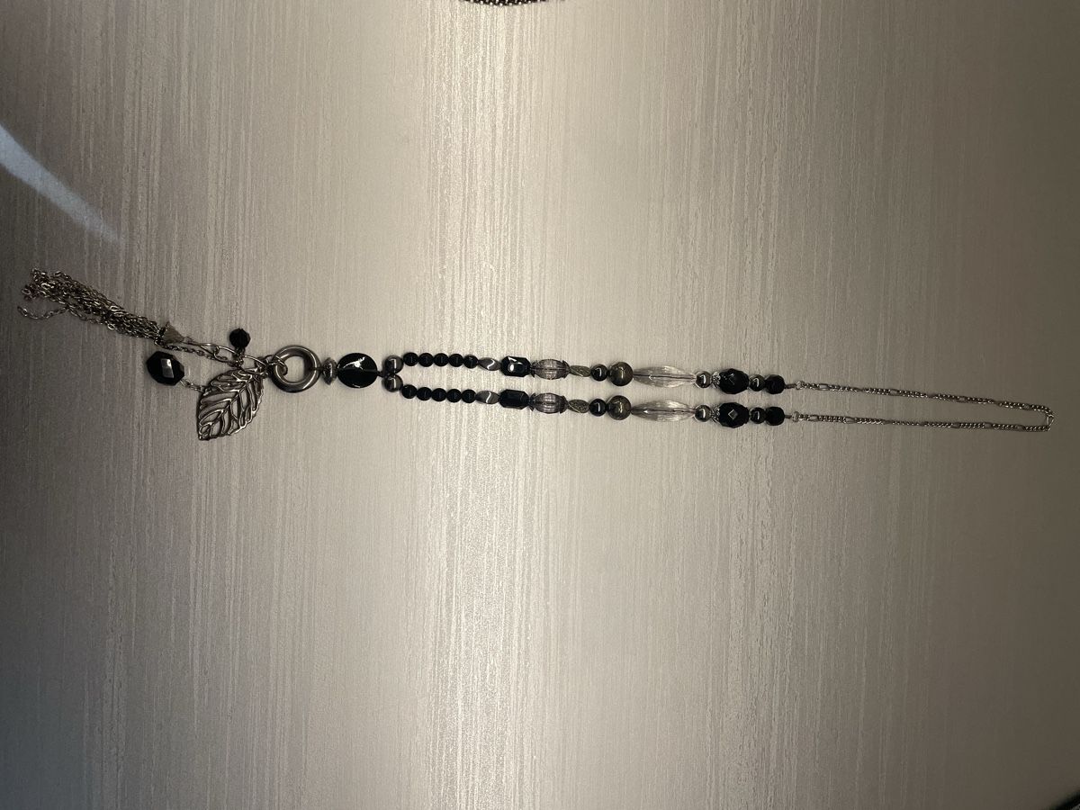 Catenine: Lange Boho Statement Kette Schwarz Silber Blatt Anhänger – Usato da Heitenried venduto da Steffundsasch