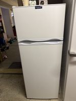 Réfrigérateur Frigelux top congélateur blanc 215L bon état