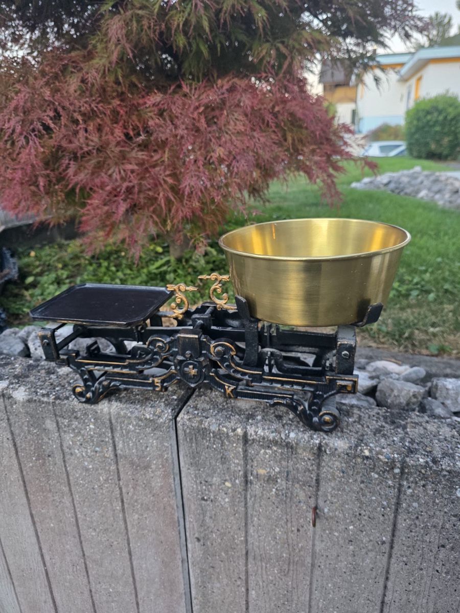 Bilance e pesi: Balkenwaage mit Messingschale antik gebraucht – Usato da Mumpf venduto da Spannset 2