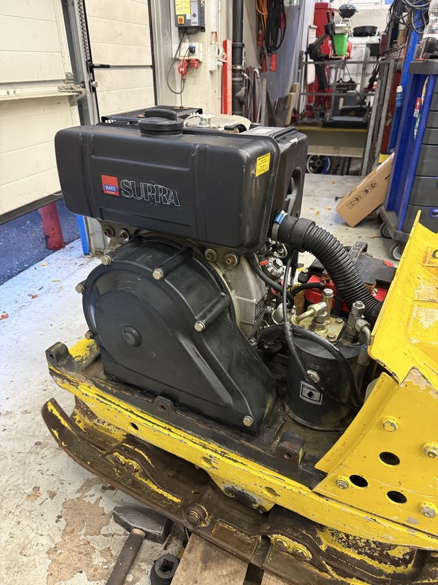 Bomag Tutte le macchine: BOMAG BPR 100/80 D Rüttelplatte-Vibroplatte – Usato da Zürich venduto da DraganM. 6