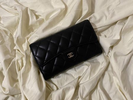 Chanel Brieftasche schwarz 11x18 cm