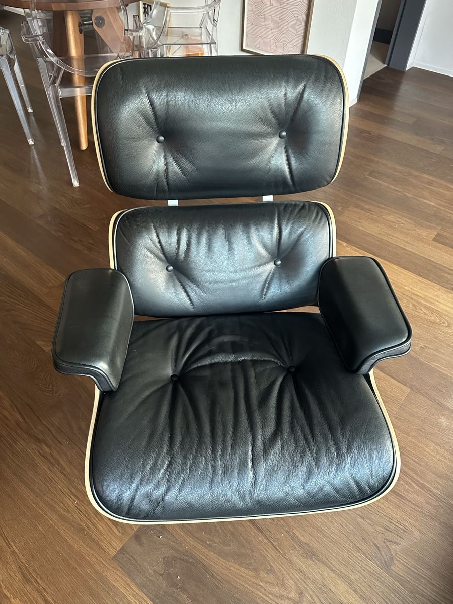Vitra Liegen & Liegestühle: Eames Lounge Chair (NEW DIMENSIONS) – Gebraucht aus Zürich von Miguel-Zurich 2