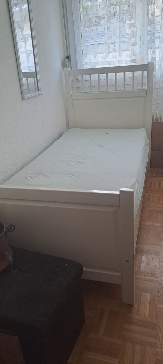 Betten: Lit blanc 100x210 bon état – Gebraucht aus Chavannes-Renens von tim_8669