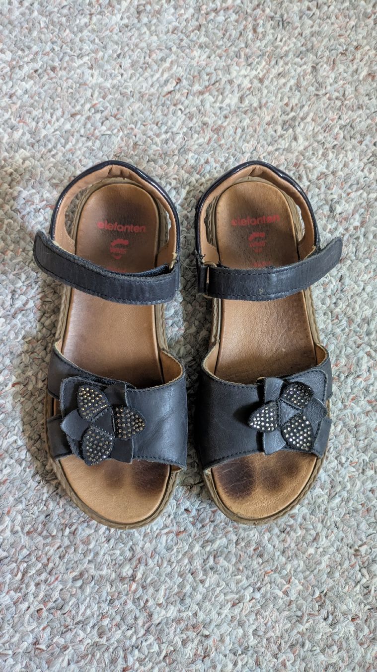 Elefanten Scarpe per ragazze: Sandalen Grösse 35 Elefanten – Usato da Nänikon venduto da godi
