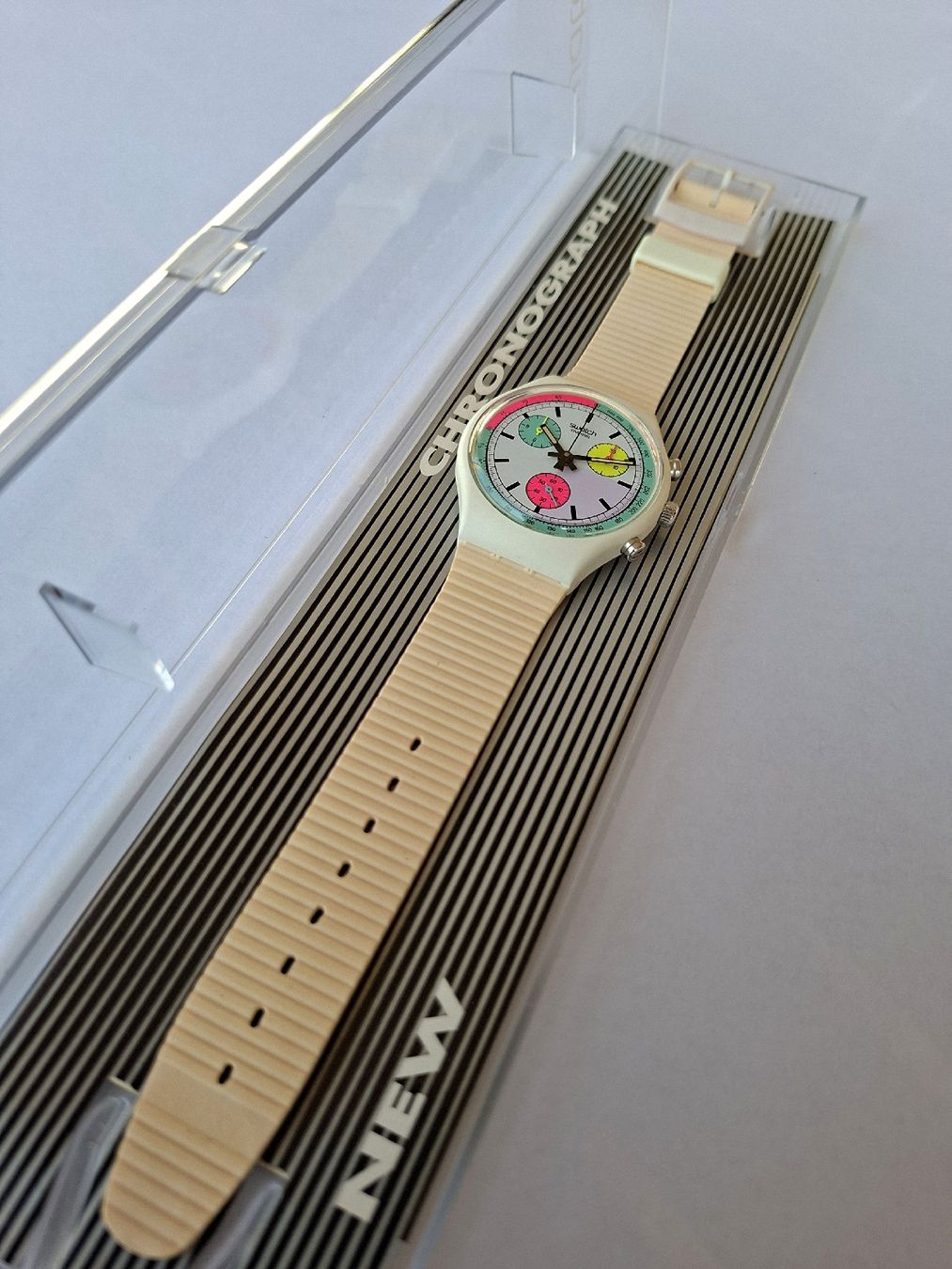 Swatch Uhren: Swatch Chrono White Horses SCW100 – Neu (gemäss Beschreibung) aus Spiez von -37- 4
