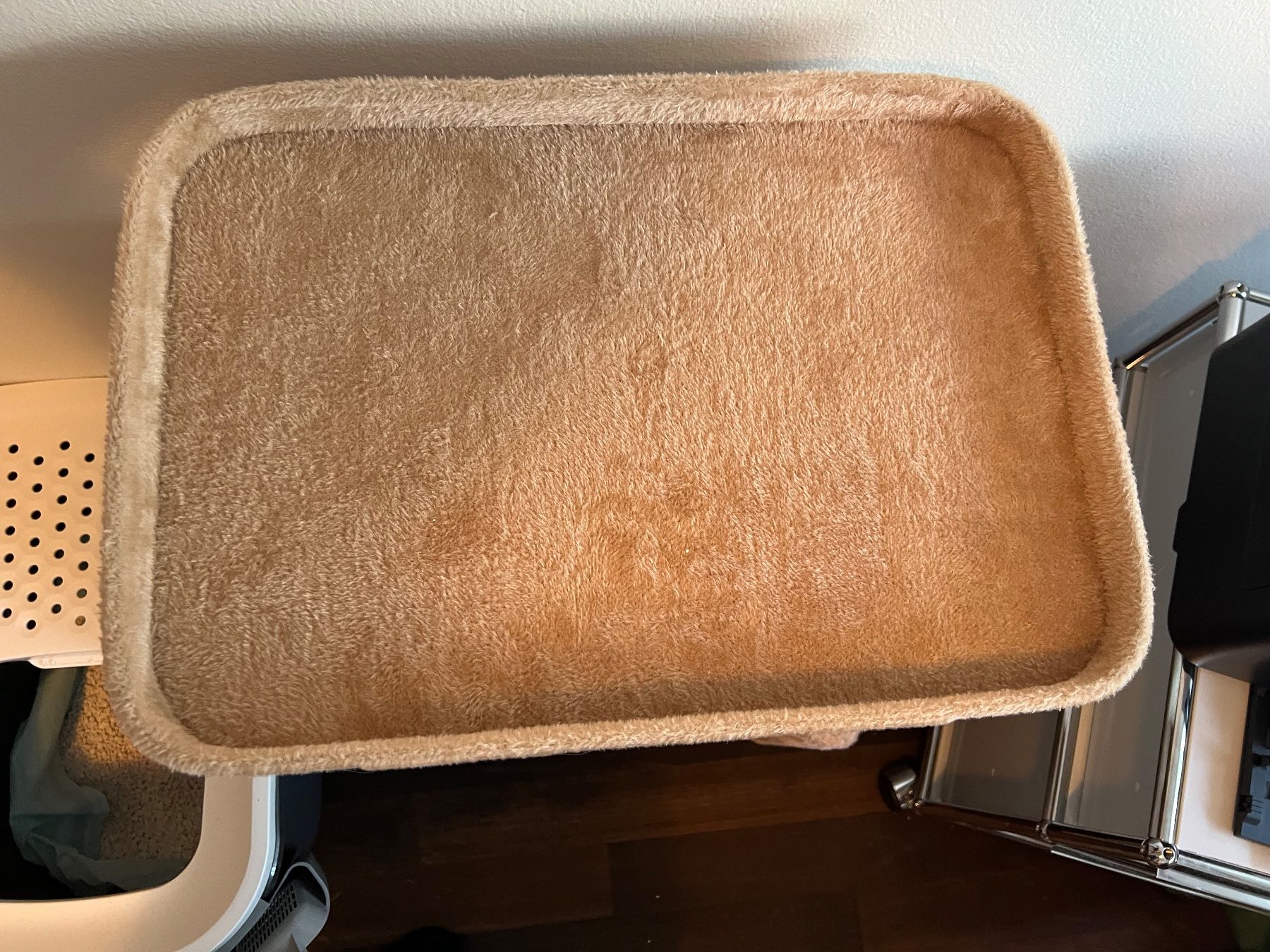 Tiragraffi: Katzenbaum (neu) in Beige – Nuovo (secondo la descrizione) da Reichenburg venduto da ValeR07 1