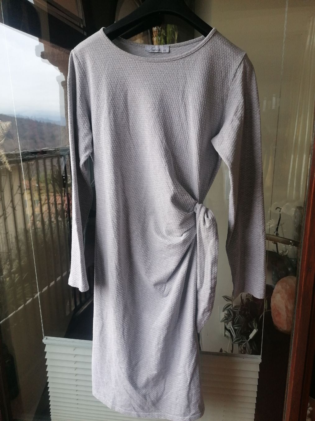 Vestiti: Kleid grau gr 44 – Usato da Bedigliora venduto da Dolcezza0