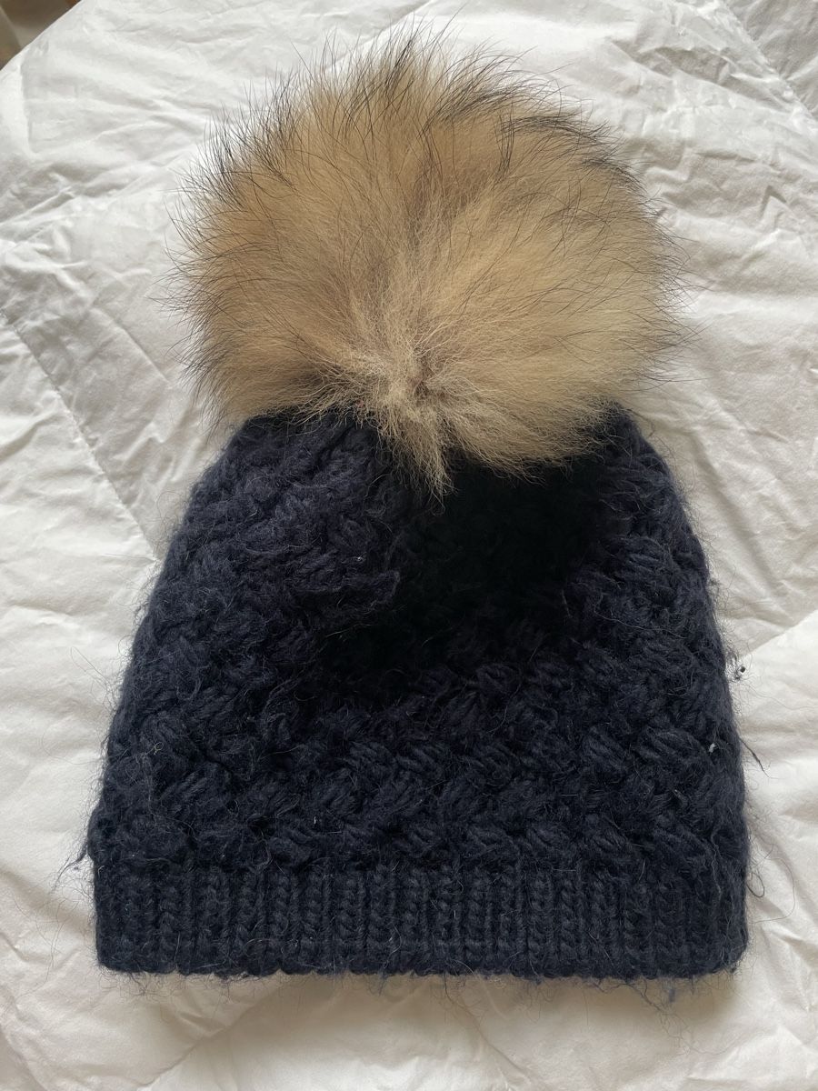 Copricapi, berretti & cappellini: Woolrich Winter Hat with Fur Pom-pom - Size Medium – Usato da Männedorf venduto da iza04 8
