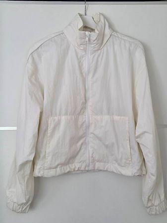 Smarte Oysho Anti-Sun cropped Jacke Gr. M