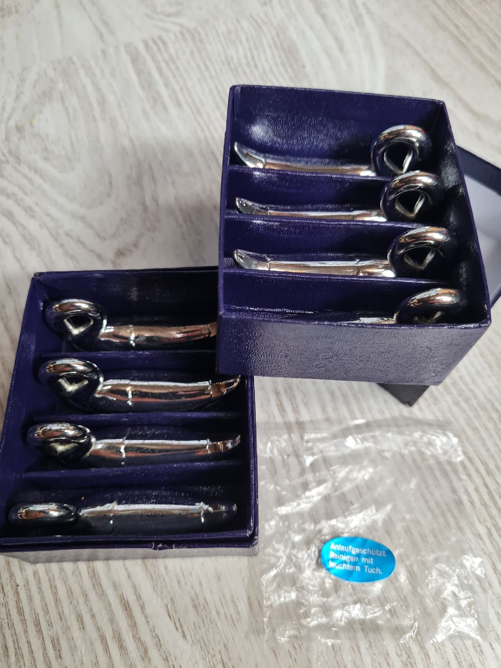 Bestecksets: 8 Messerbänkli neu – Gebraucht aus Münsingen von Cuci31 3