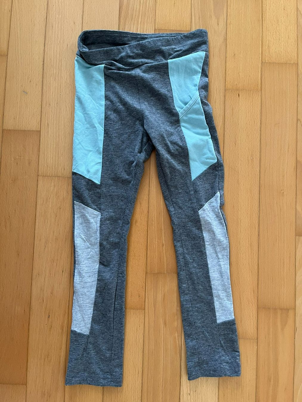 Ensembles coordonnés: Sport Outfit: Kapuzenpullover + Leggings – D'occasion à Muttenz par Juvenile33 6