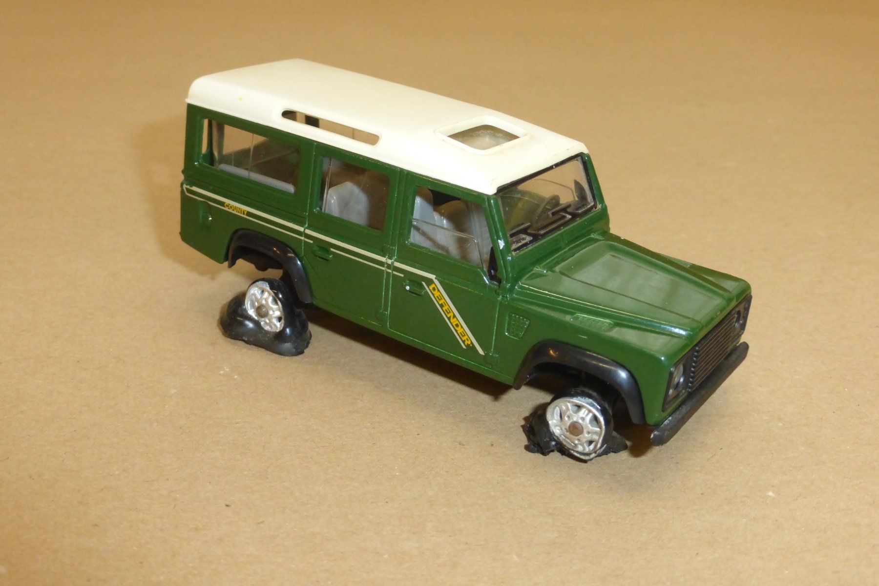 Siku Modellini d'auto: Set Land Rover und Defender – Difettoso da Gempen venduto da Smokie72 3