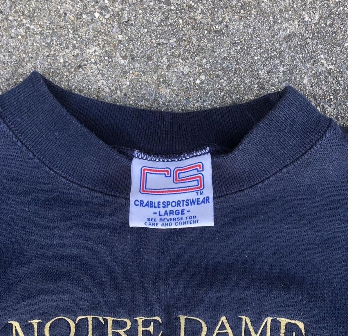 Pullover & Sweatshirts: Notre Dame Crewneck – Gebraucht aus Fribourg von ann_l9b7 1