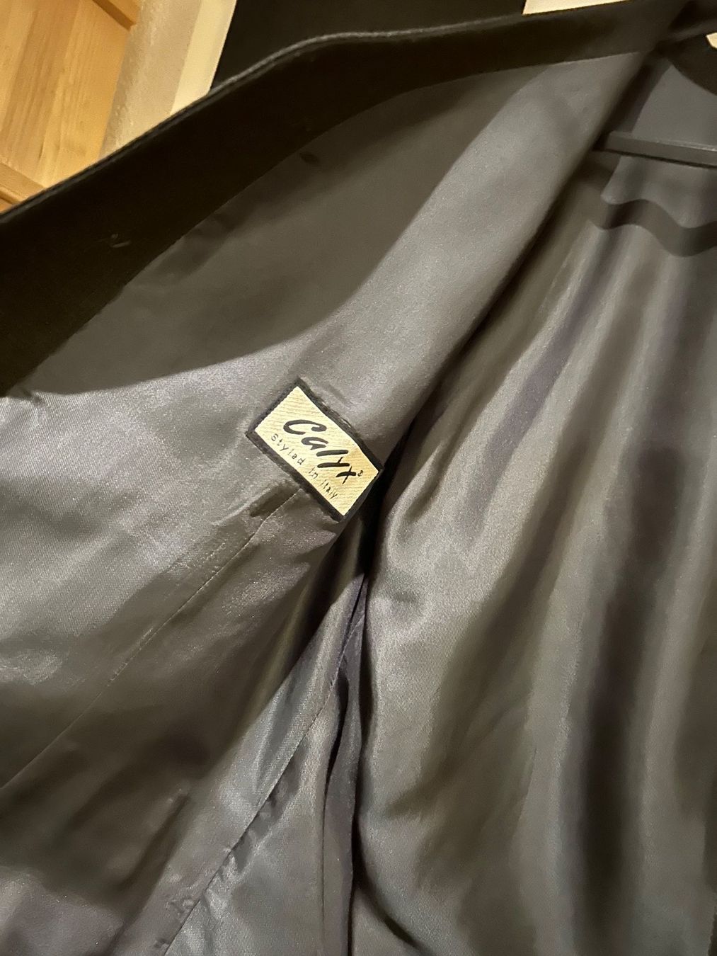 Completi: Herrenanzug mit Gilet – Usato da Zumikon venduto da Uranus88 2