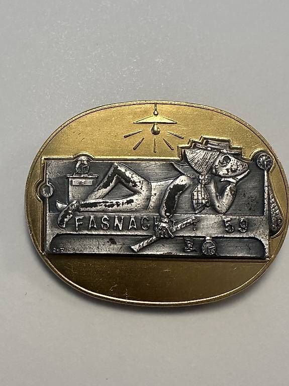 Basler Plaketten & Abzeichen: Fasnacht Basel GOLD 1959 – Gebraucht aus Basel von fasnachtsoutlet1965