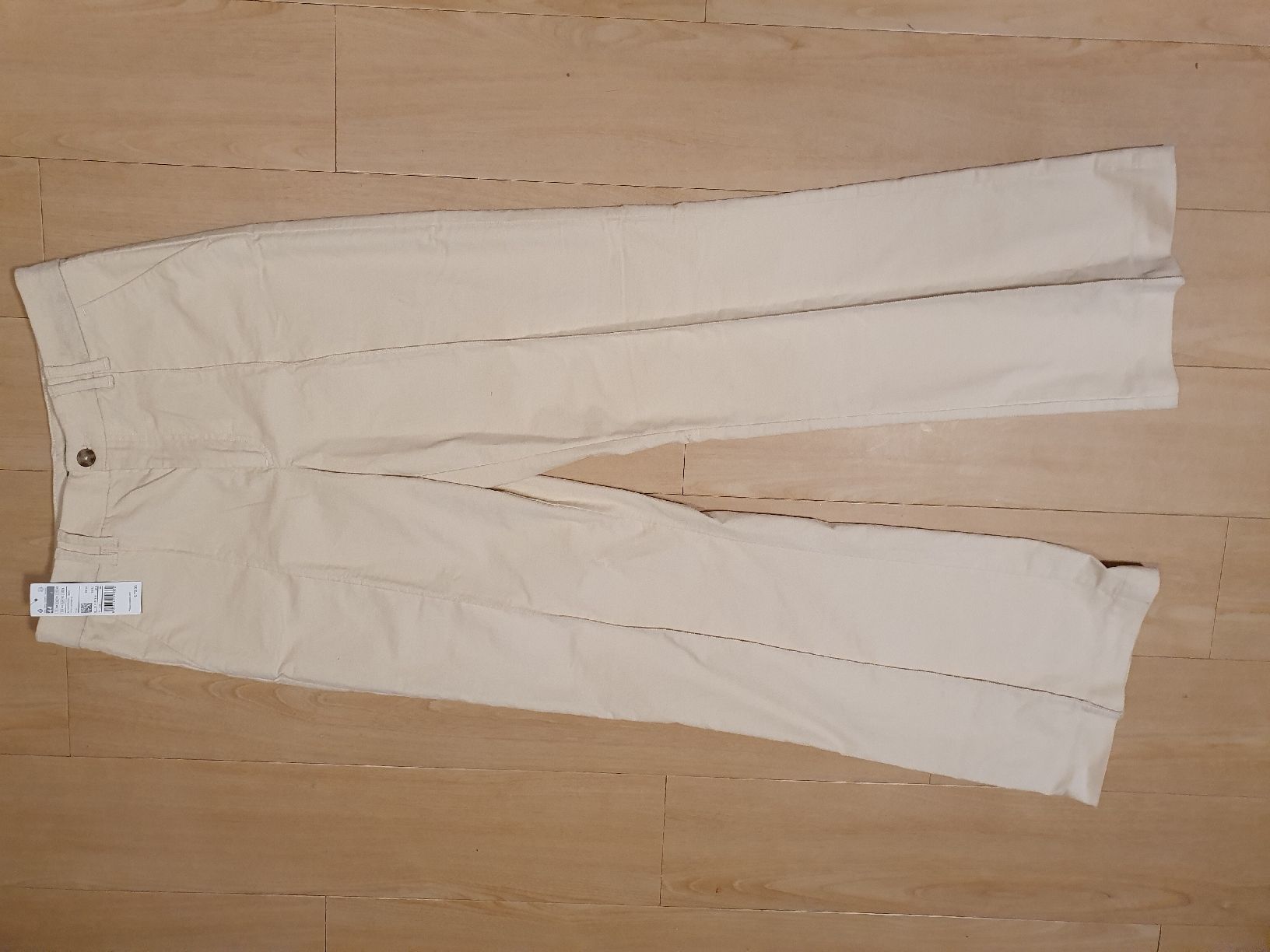 Benetton Pantaloni: Benetton Cordhose Hose beige Gr.44 – Nuovo (secondo la descrizione) da Val D Illiez venduto da SnowRoof 1