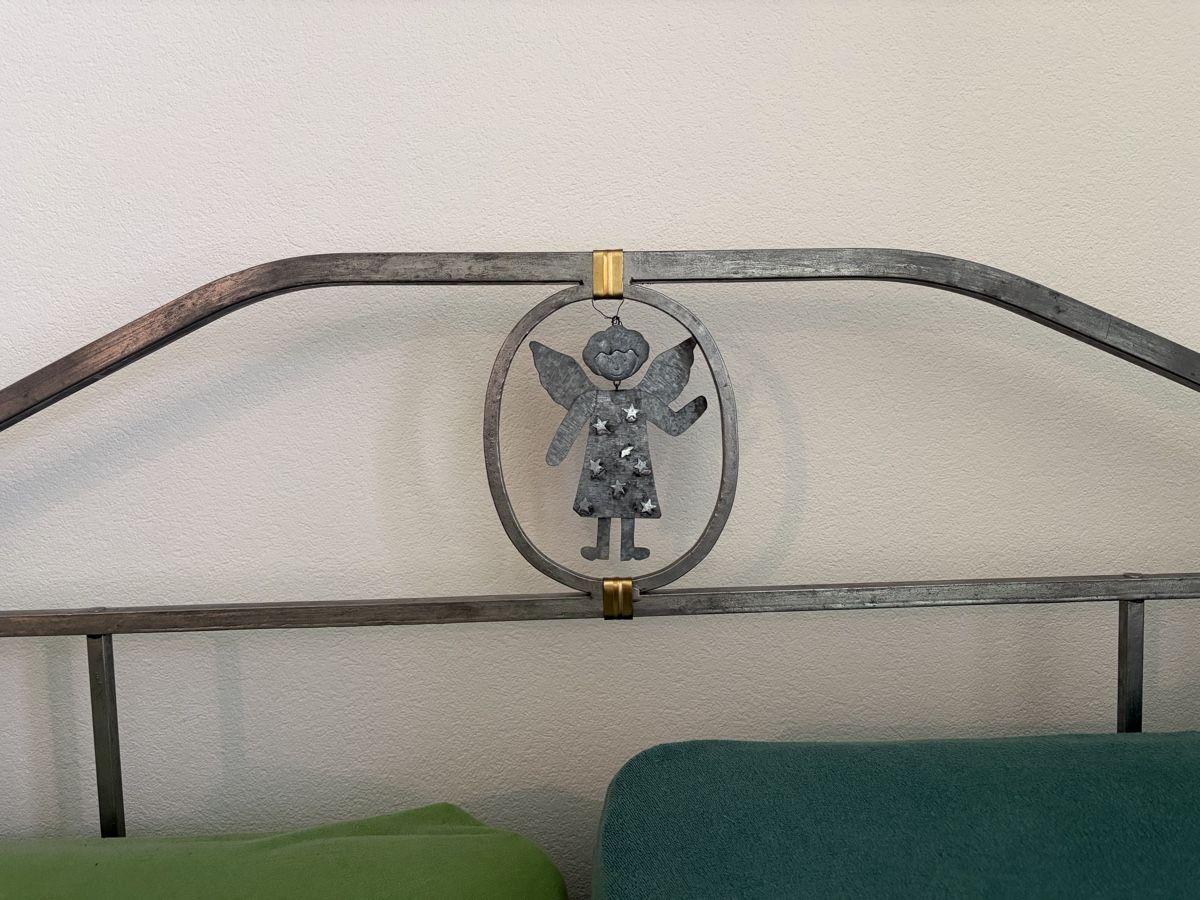 Betten: Bett aus Metall – Gebraucht aus Flawil von til_l8vd 1