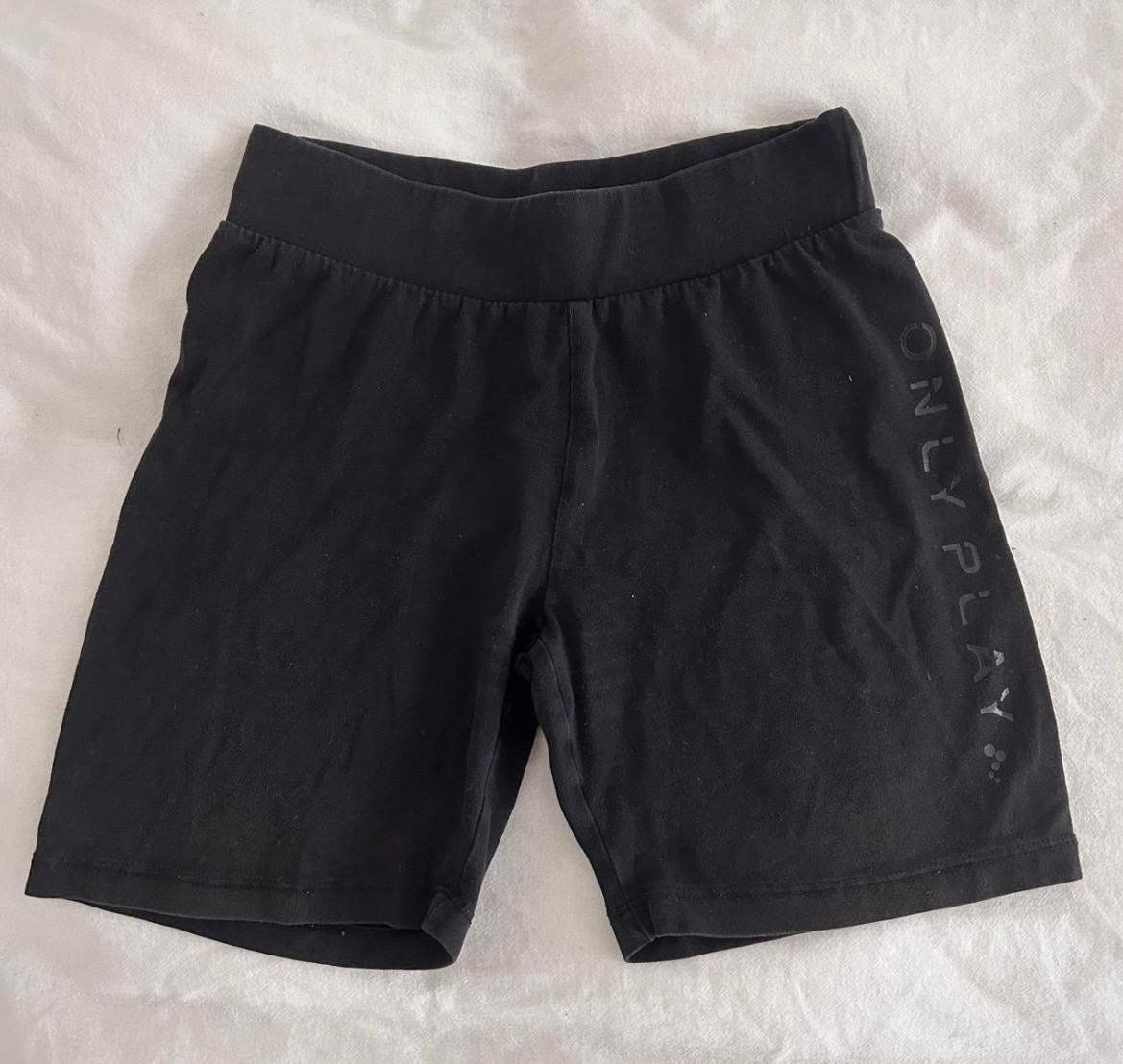 Pantaloni: Sport Short – Usato da Wetzikon ZH venduto da Francesco44