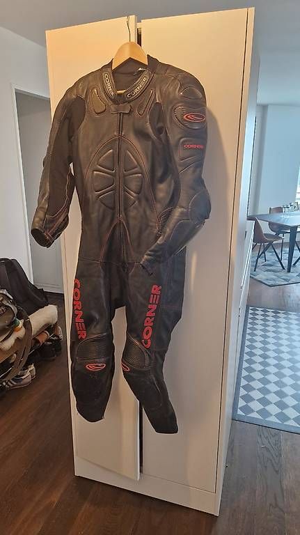 Anzüge: Lederkombi CORNER Gr 52 – Gebraucht aus Basel von StefanK02