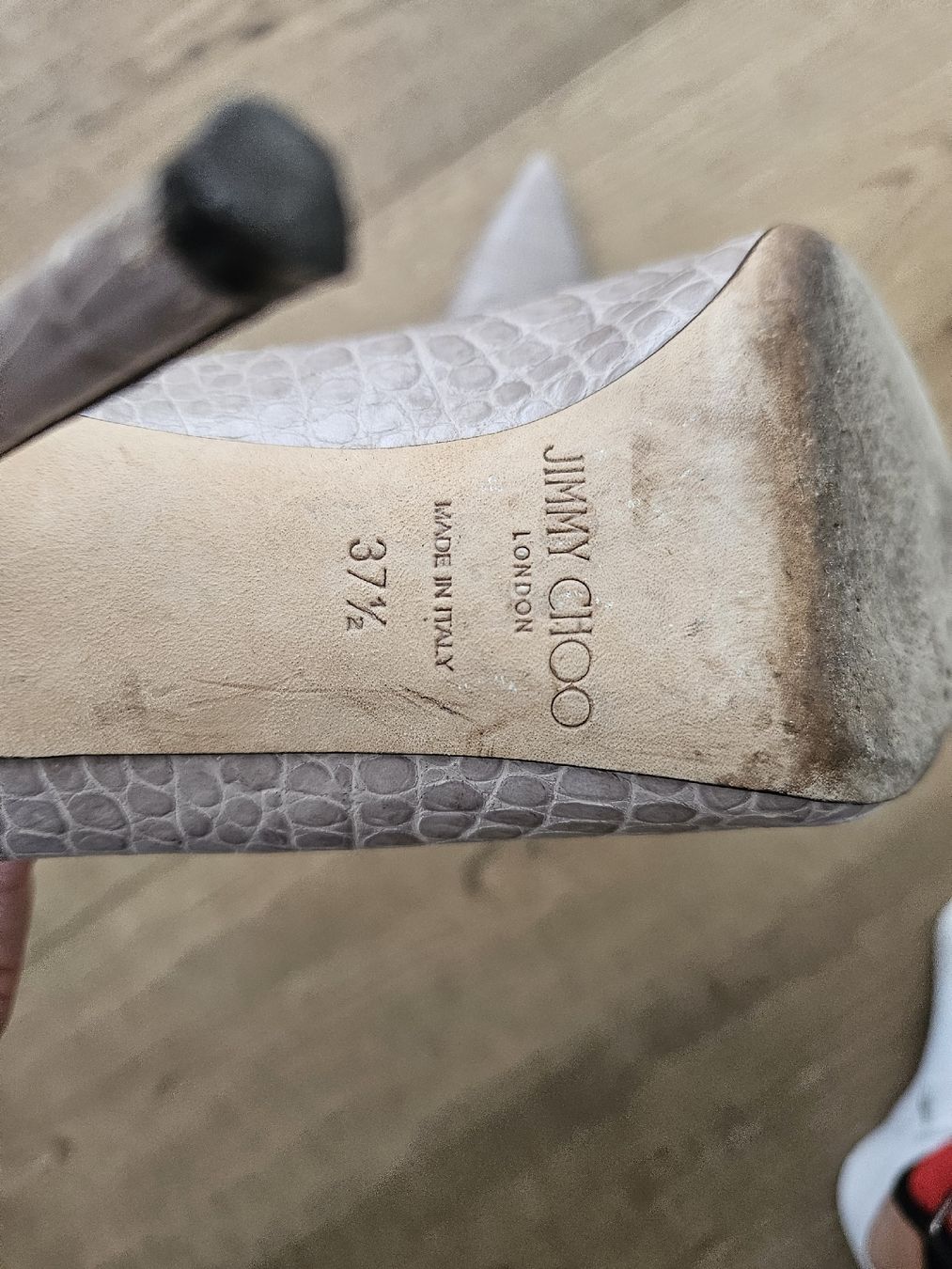 Jimmy Choo Scarpe da donna: Jimmy Choo Pumps, grau Kroko-Optik, Gr. 37.5 – Usato da Zollikerberg venduto da ker_rt87 9