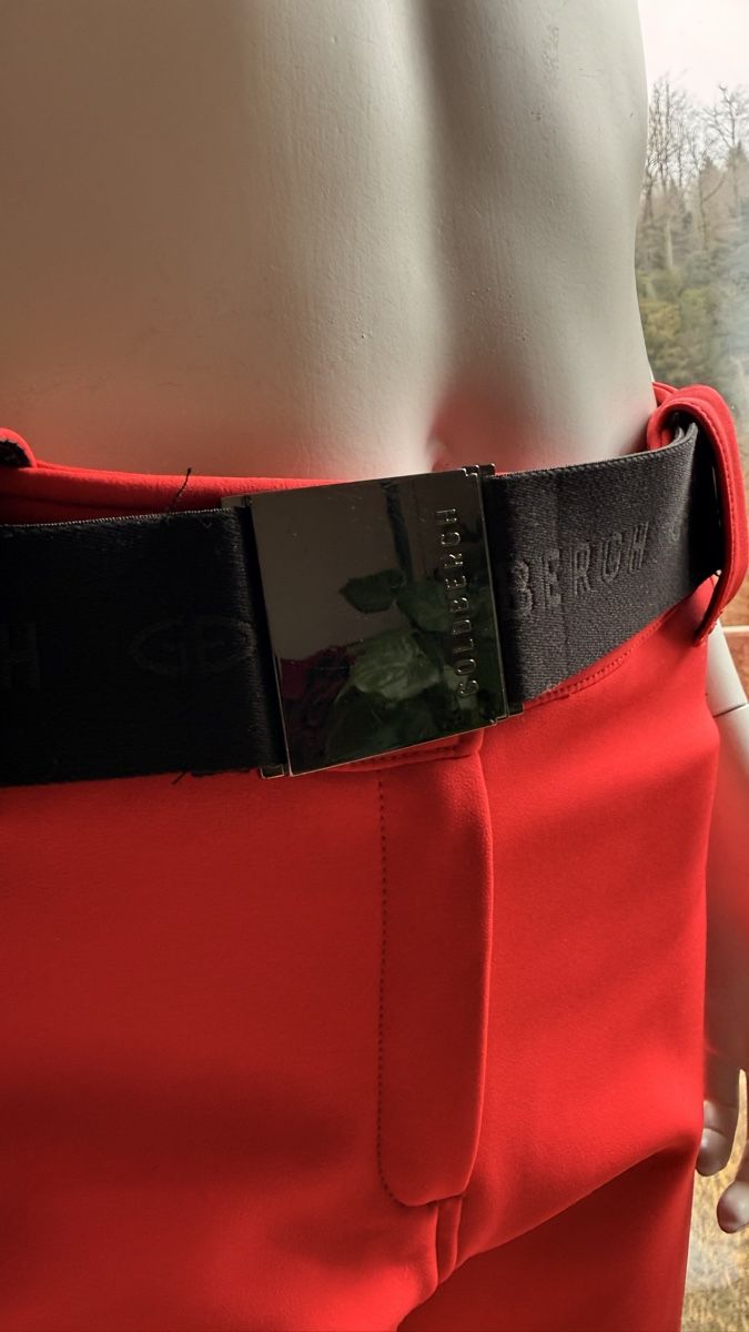 Goldbergh Pantaloni: Goldbergh Rote Skihose ||Größe 38 |! – Nuovo (secondo la descrizione) da Kilchberg ZH venduto da nad_6dwp 2