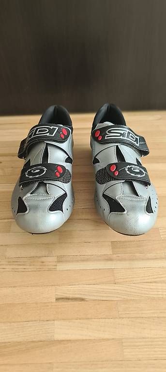 Chaussures hommes: Sidi Bikeschuh mit Klick Gr. 45 – D'occasion à Luzern par Nika.Rock 3