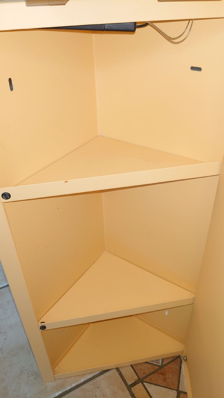 Armadietti a specchio: Eck-Spiegelschrank Badezimmer mit Beleuchtung – Usato da Pfäffikon SZ venduto da Wild0 6