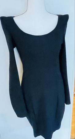 AMISU Schwarzes Kleid Gr. 36 Elegant Figurbetont