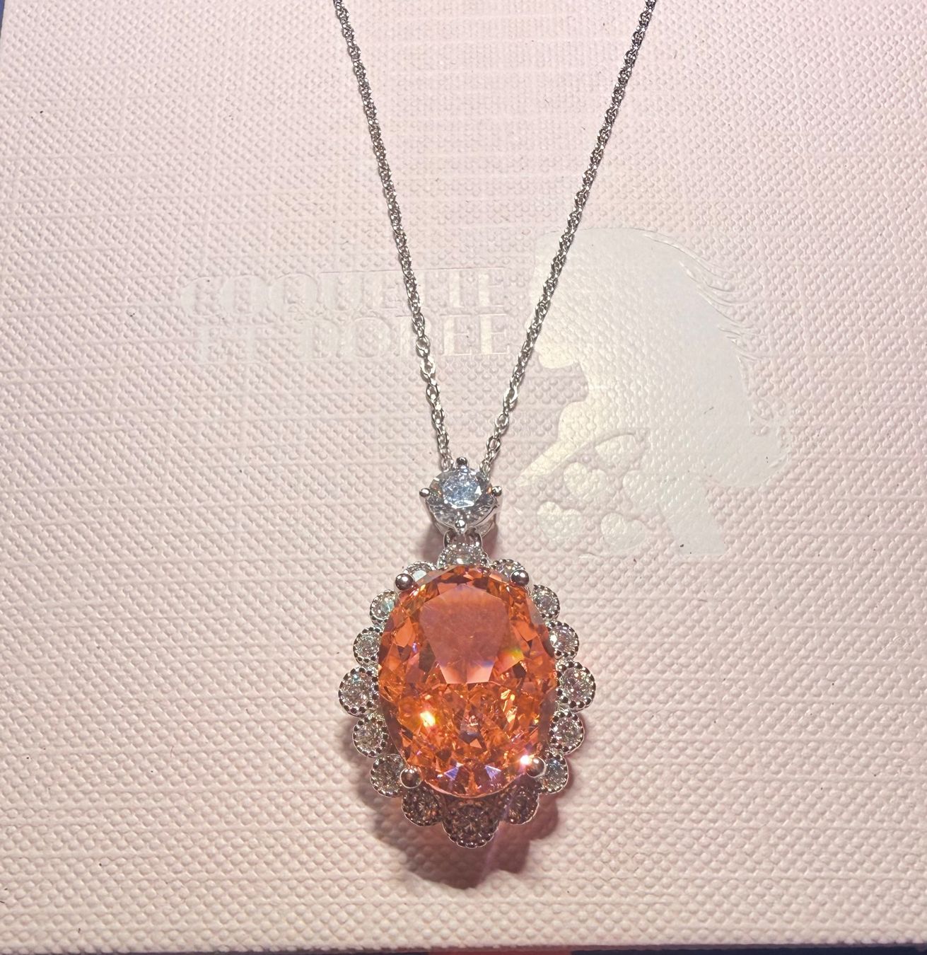 Colliers: Collier Soleil de Padma – Neuf avec emballage d'origine à St-Maurice par Sandrinette123 5