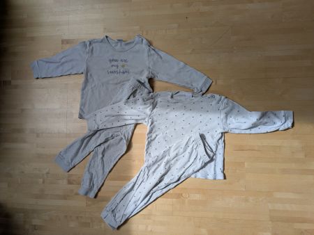 2x Schlafanzug Gr. 98/104