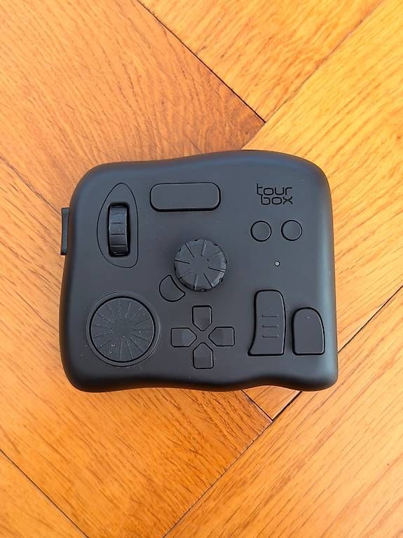 Sistema di controllo: TourBox Elite  Creative Controller Foto & Video  neuwertig – Usato da Bern venduto da Young_Yeti