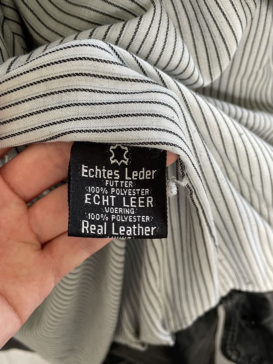 Giacche: Lederjacke schwarz Grösse 42-44 – Usato da Stettlen venduto da 7mkz-usw 8