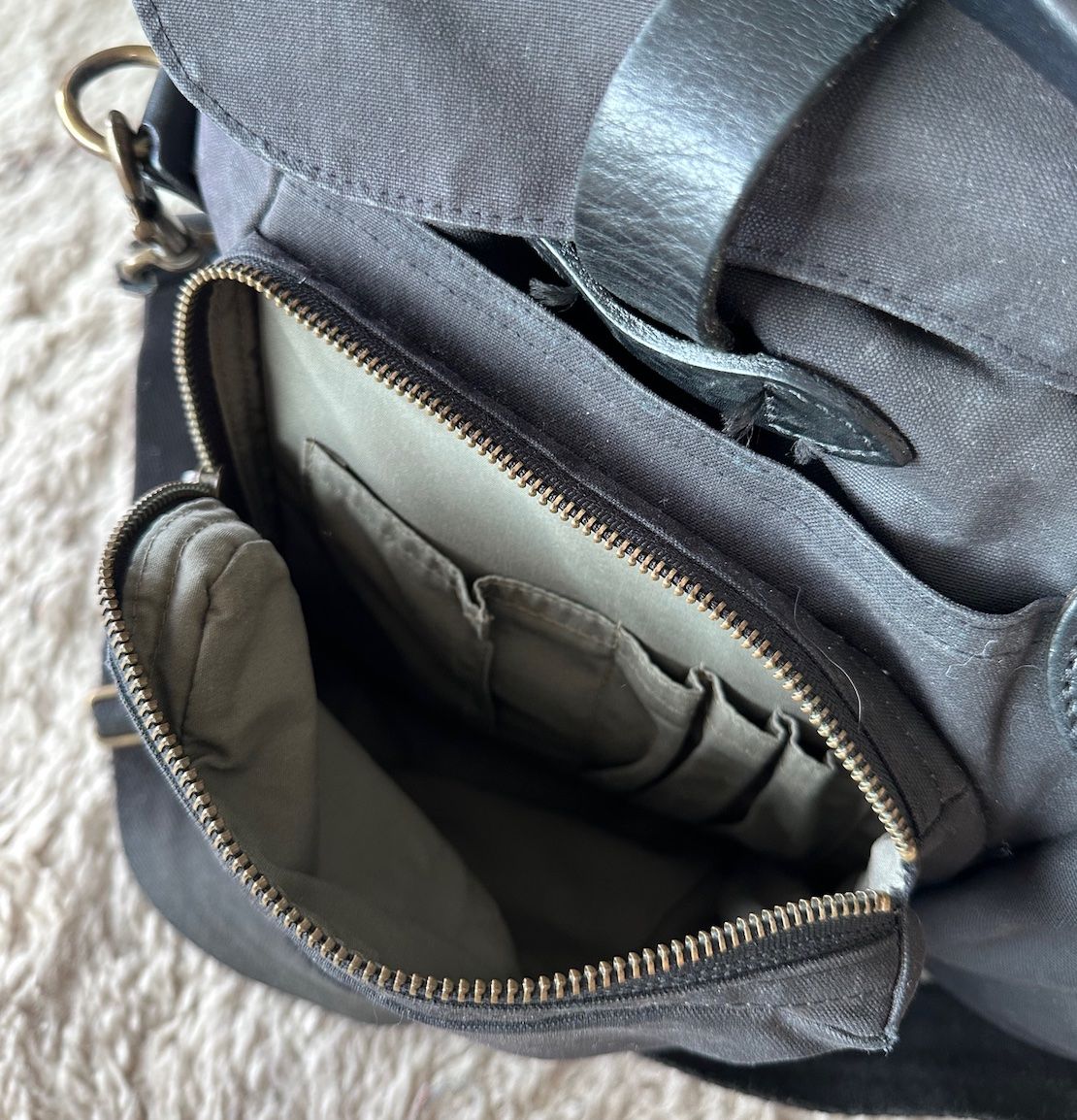 Borse: Filson 24-Hour Tin Cloth Briefcase black – Usato da Lugnorre venduto da Filson 7