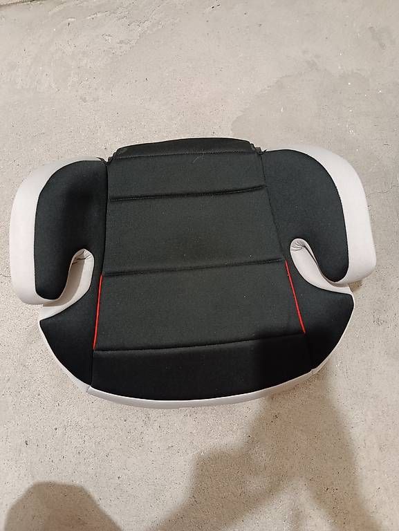 Sièges auto: Autokindersitzerhöhung mit Isofix – D'occasion à Zürich par Dadizair 3