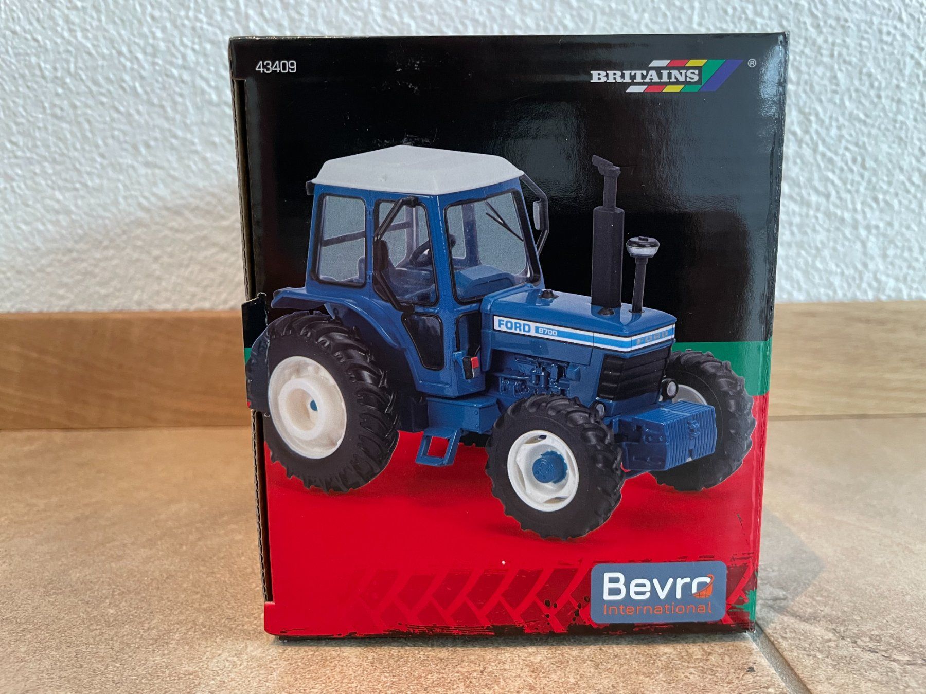 Ford Trattori: Britains Ford 8700 – Nuovo e nell'imballaggio originale da Kreuzlingen venduto da Stefan1150 5