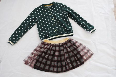 neu Rock von Petit Bateau gr. 140