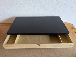 Monitorerhöhung mit Schublade