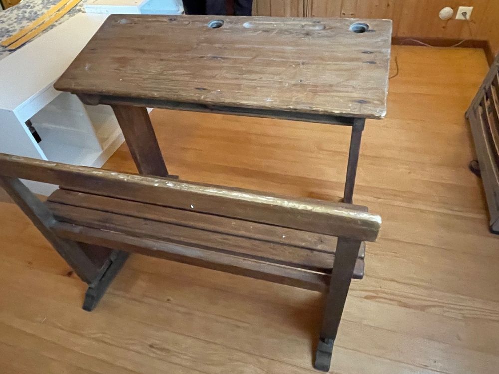 Banc d’écolier en bois massif (Gebraucht) in Monts-de-Corsier für CHF ...
