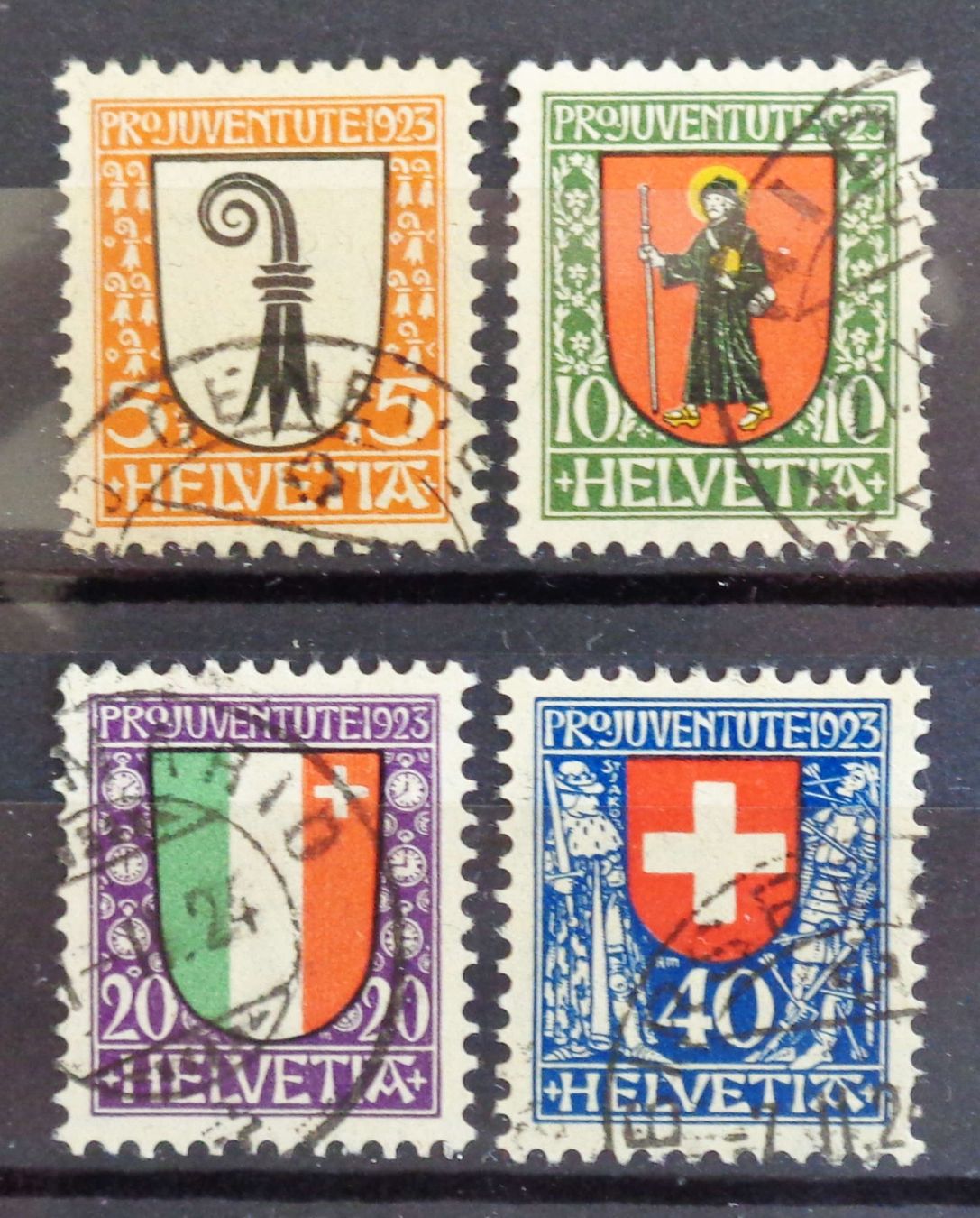 Tutti i francobolli: PRO JUVENTUTE 1923: La série oblitérée – Usato da Le Locle venduto da timbrettino