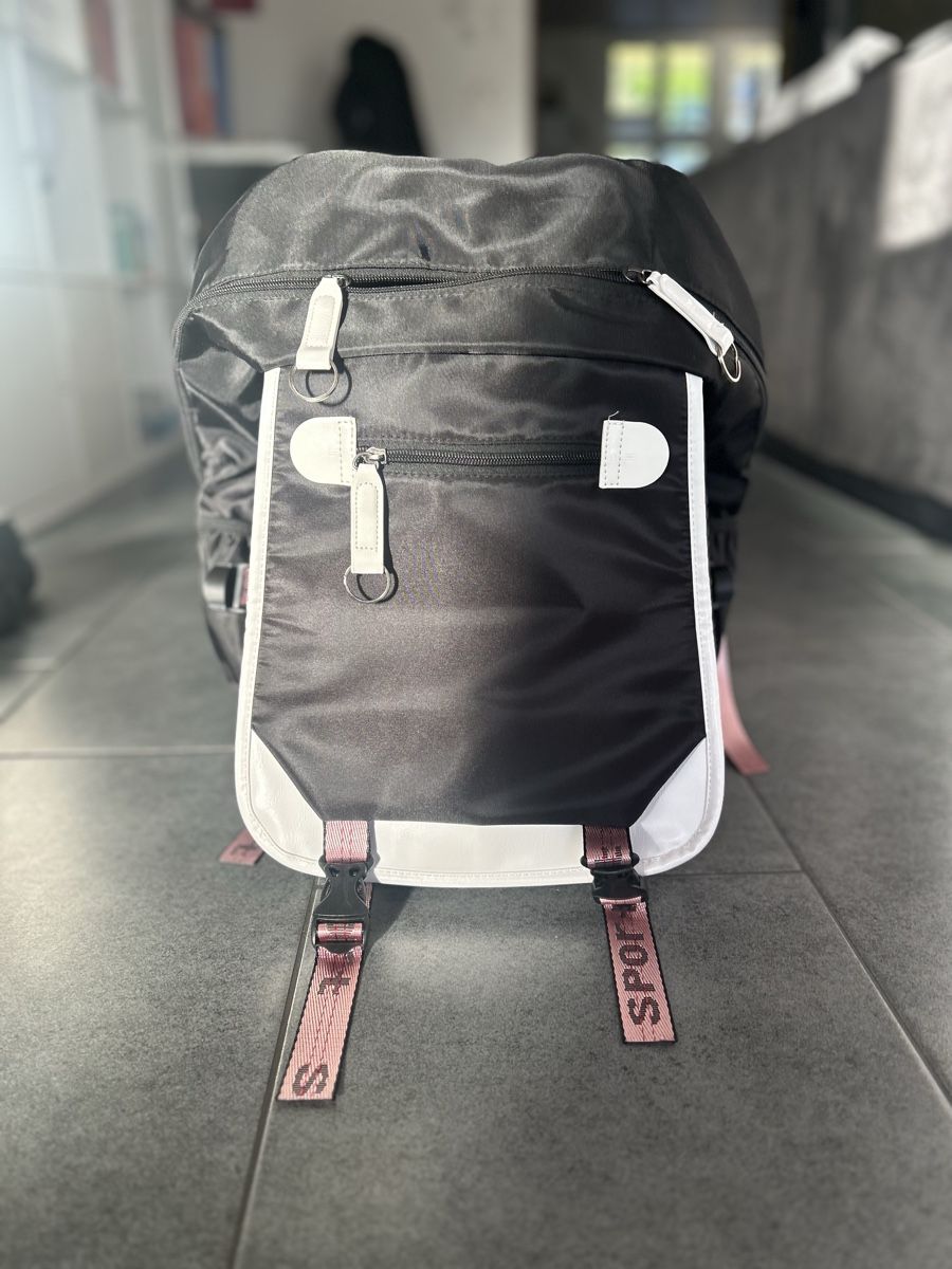 Zaini: Rucksack Neu – Nuovo (secondo la descrizione) da Mühledorf SO venduto da Dania77