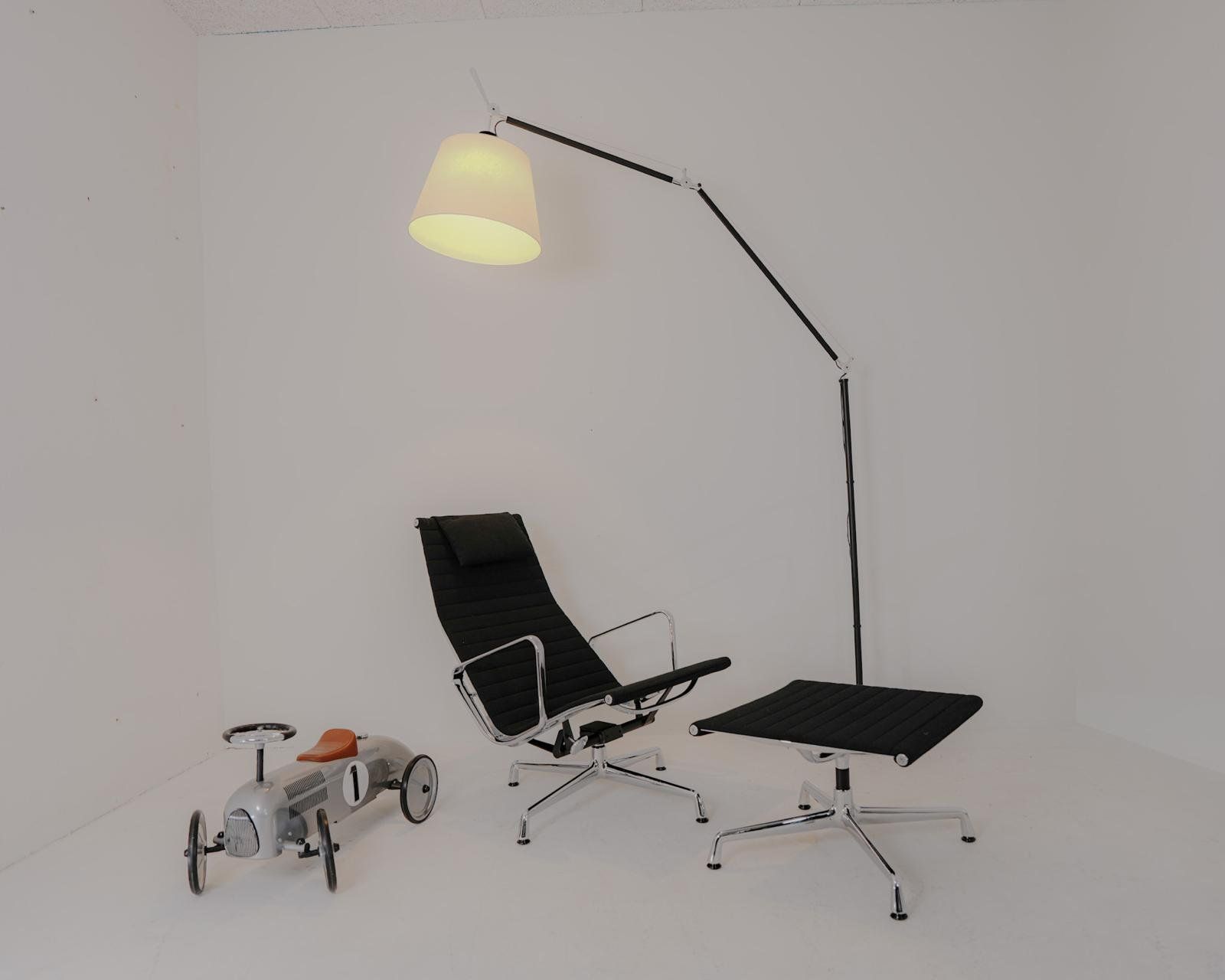 Vitra Poltrone: Vitra EA 124 Sessel & EA 125 Ottoman - Eames, Hopsak Schwarz – Usato da Augst BL venduto da Nextl00p 1