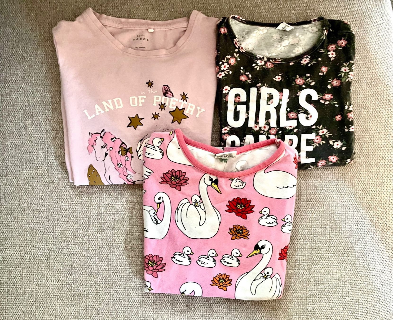 Lotti & Set di vestiti: 3 Langarmshirts Mädchen, Gr. 122-128 – Usato da Weingarten-Kalth venduto da ana_tim