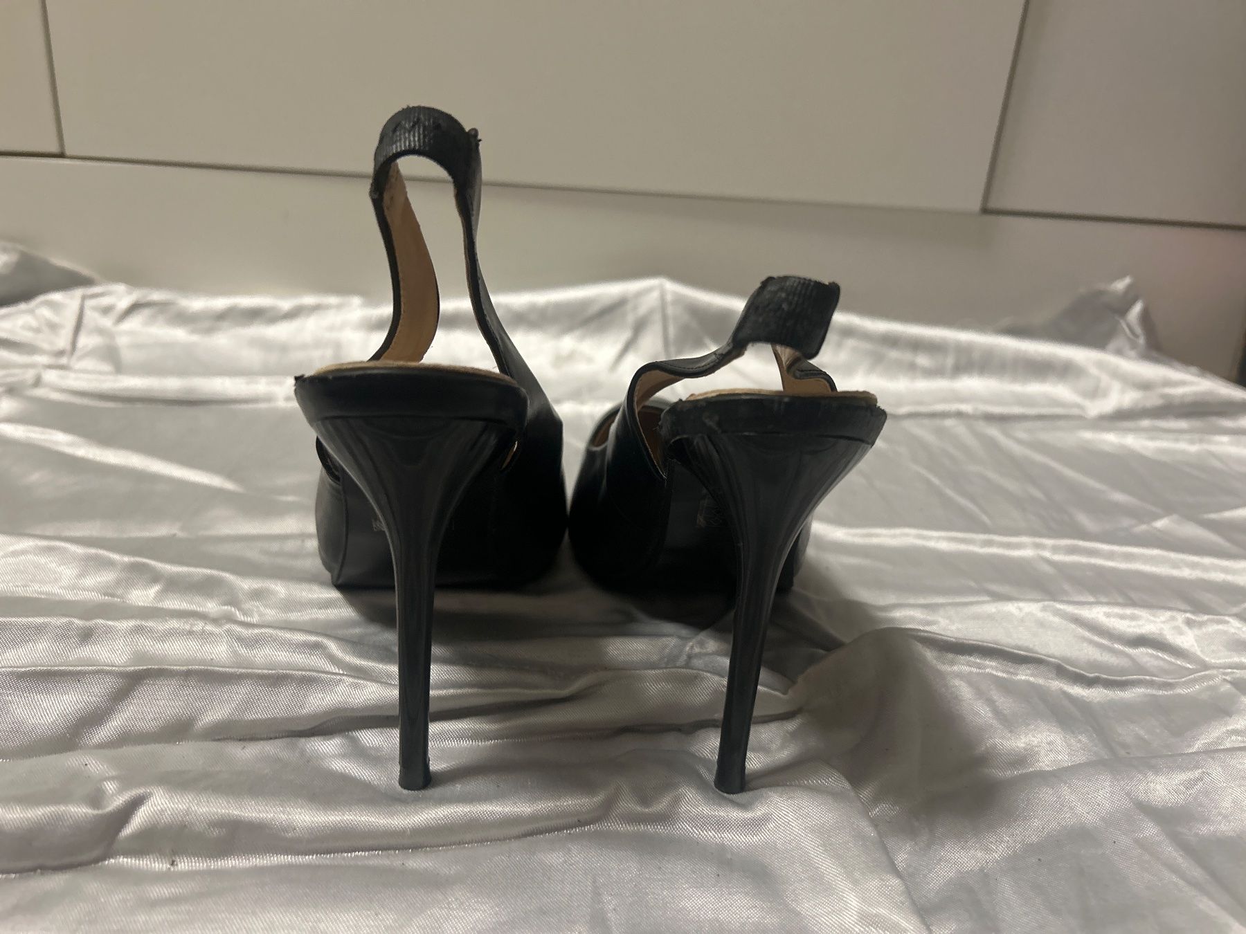 Chaussures femmes: Elegante stiletto Pumps Gr 41 Neu – Neuf avec emballage d'origine à Regensdorf par Spyke55 2