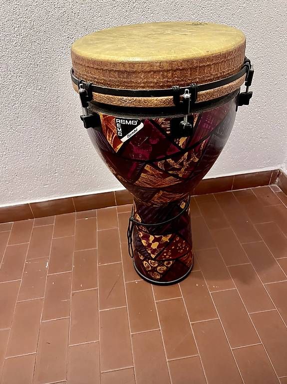 Strumenti musicali: Djembé Remo 12" – Usato da Fribourg venduto da Tbuchs 2