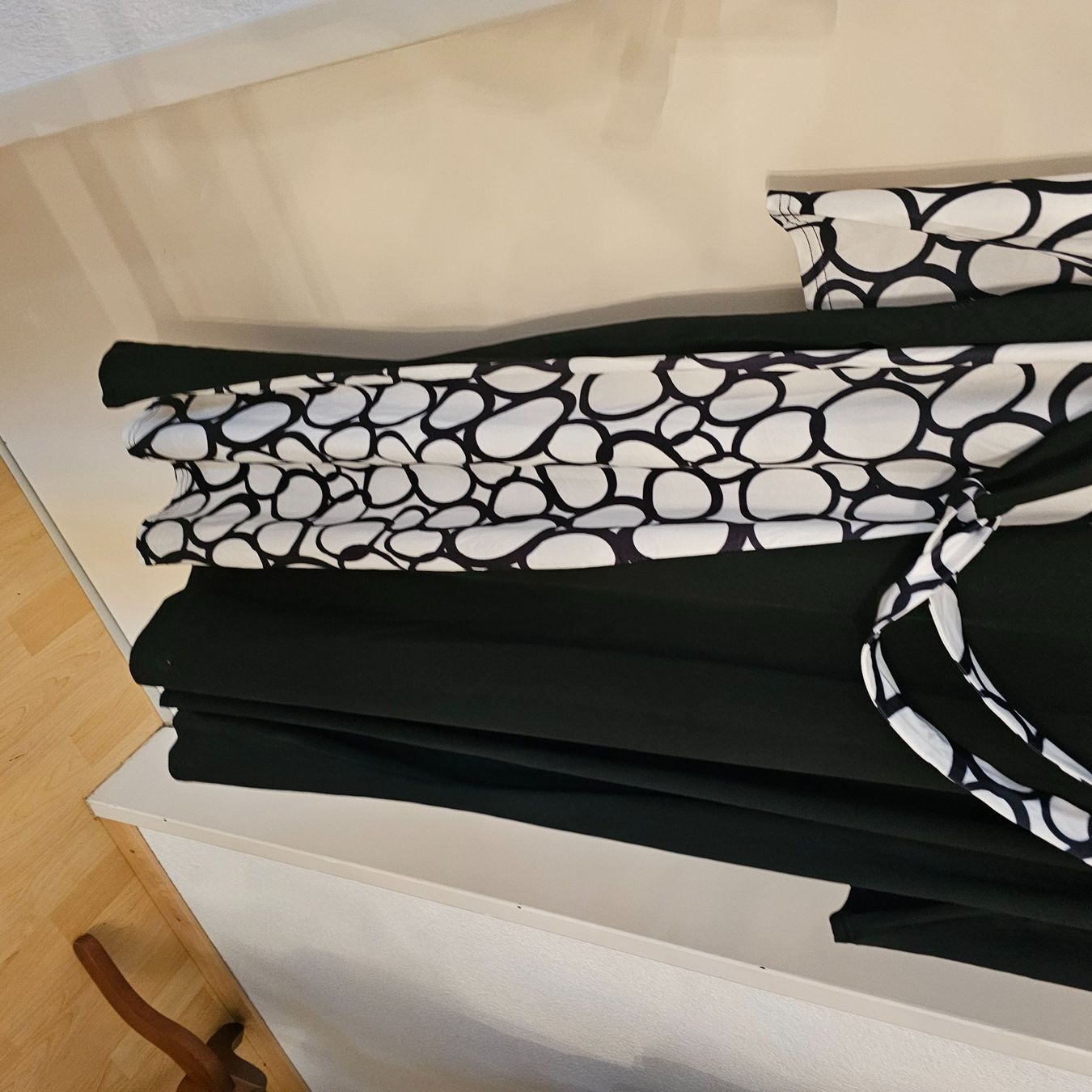 Kleider: Elegantes langes kleidL gr. 48bis 50 endet – Neu und originalverpackt aus wolfhalden von 46464646 5