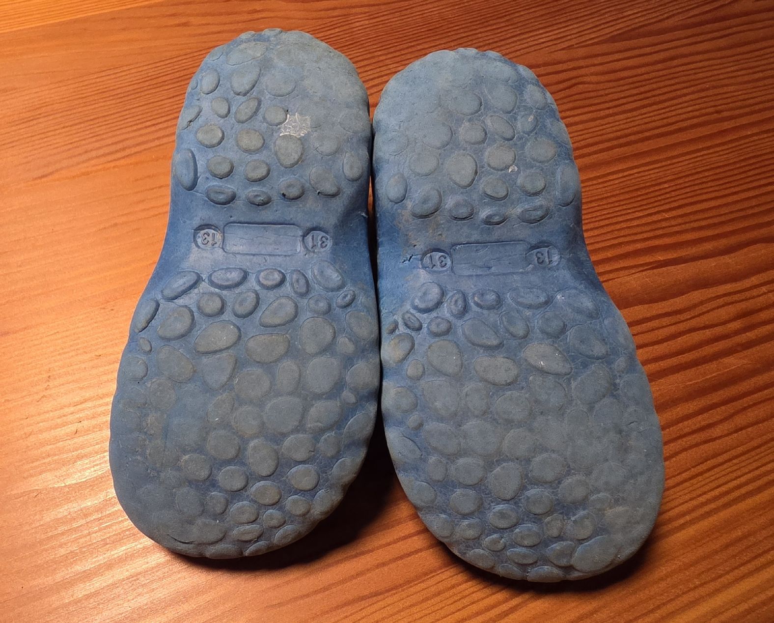 Scarpe per ragazzi: Crocsartige Schuhe Grösse 31 – Usato da Grünenmatt venduto da ras_7ksp 2