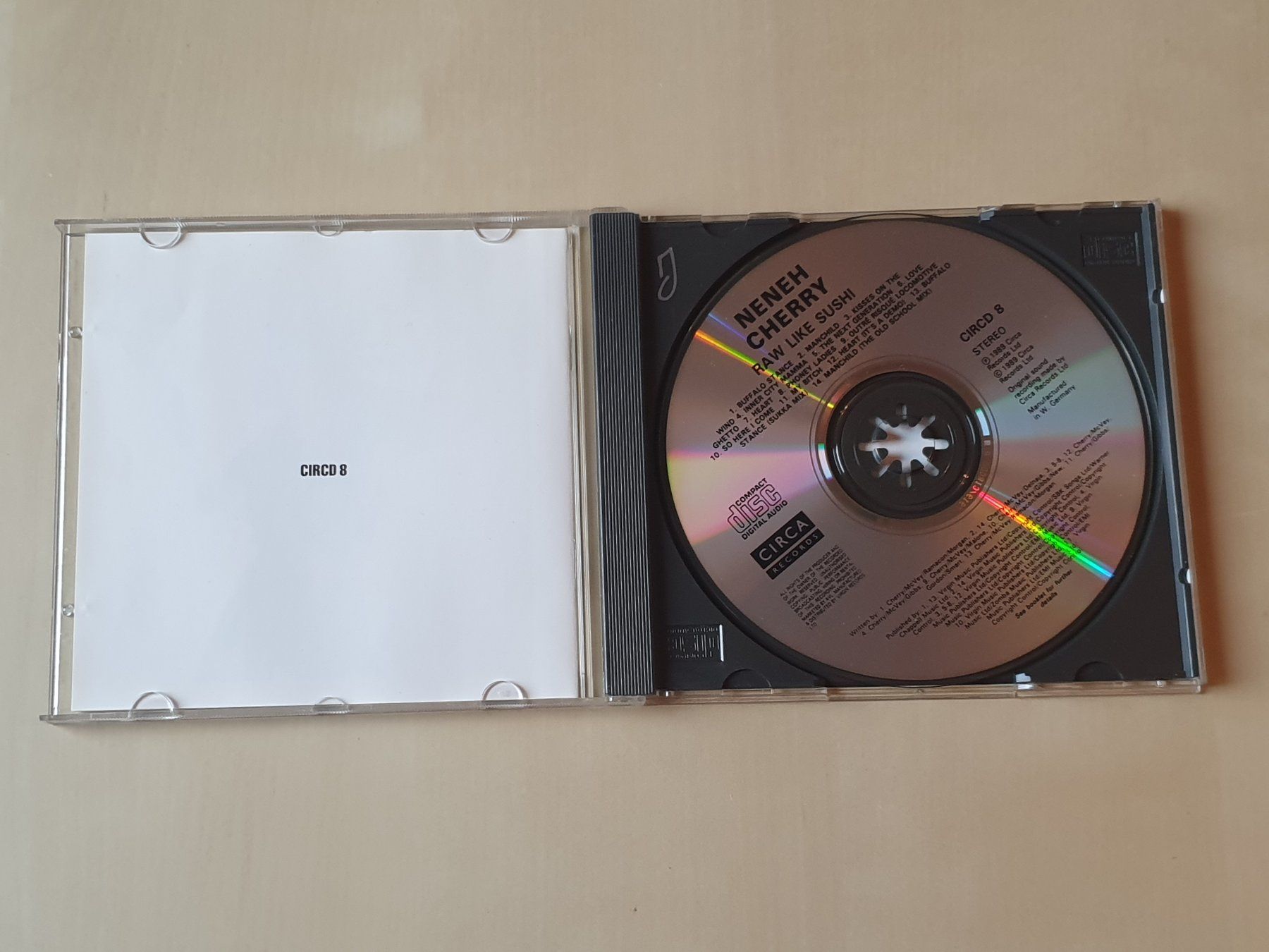 CDs: Neneh Cherry Raw like Sushi – Gebraucht aus Stansstad von collectorsshop 2