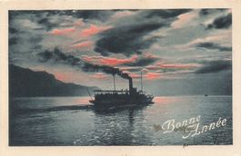 Dampfschiff bei Sonnenuntergang