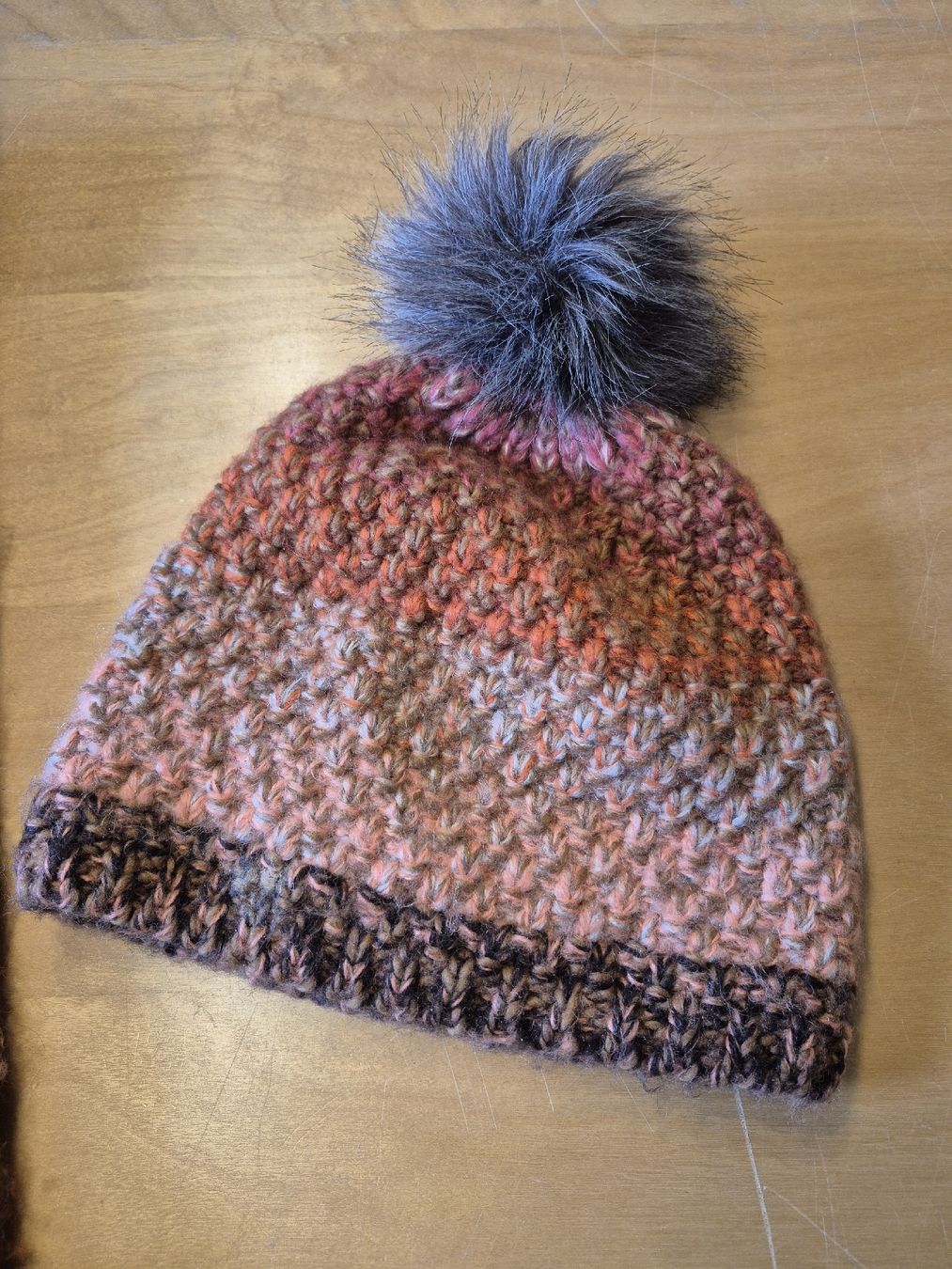 S.Oliver Foulard & Sciarpe: Winterkappe und passender Schal  – Usato da Heimberg venduto da Pfeilfeder 2
