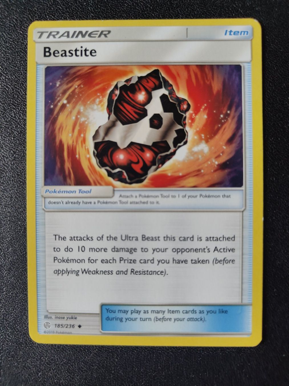 Pokémon Carte collezionabili: Beastite 185/236 Trainer Pokémon SM Cosmic Eclips 2019 EN – Usato da Mezzovico venduto da finsteraar